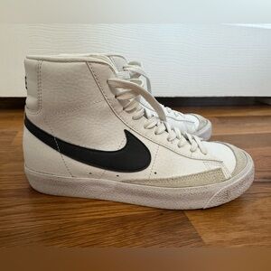 Nike Mid Blazers